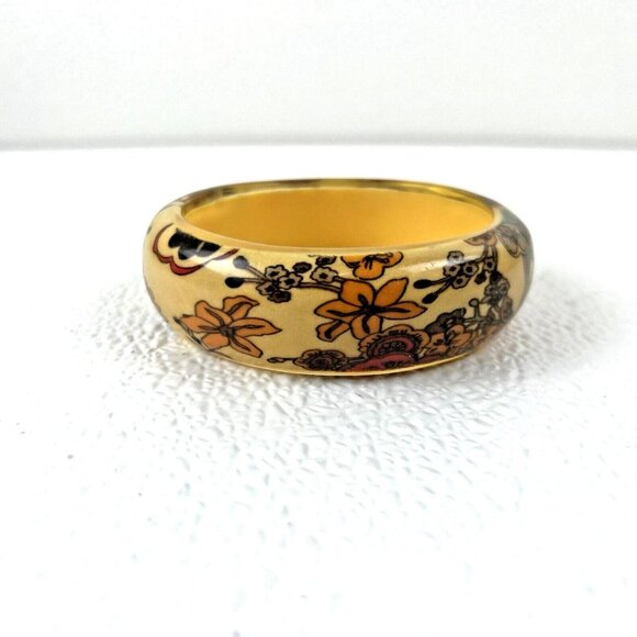 Vintage Boho Chic Classic Retro Floral Patterned Lucite Bangle Bracelet - Picture 6 of 7